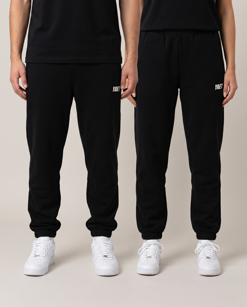 YAET Jogger Cuffed – männliches und weibliches Model